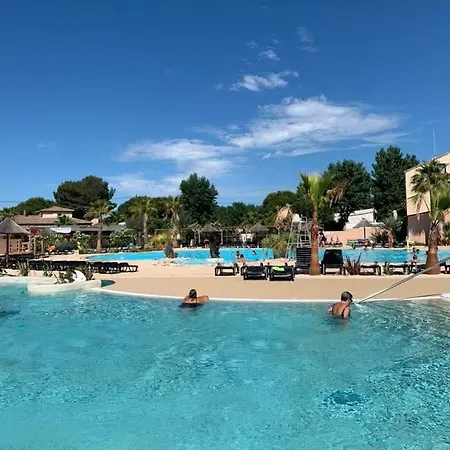 Les Sables Du Midi Holiday park *